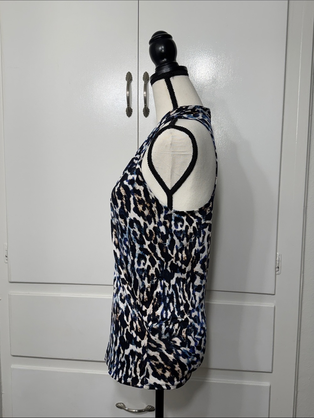 Guess Sleeveless V-Neck Animal Print Top in Blue, Black & Cream - Picture 2 of 8